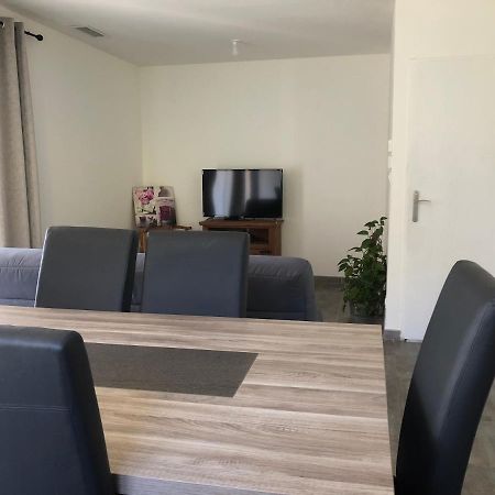 Maison entière pour 6 personnes dans les Cévennes Cendras Esterno foto
